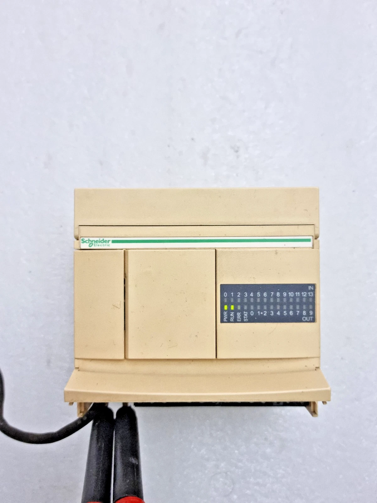 Used Working Schneider Twido TWDLCAA24DRF Base Unit 100-240Vac TWDLCAA24DRF